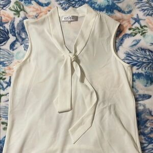 Kasper Women's Ivory Sleeveless Blouse with Tie